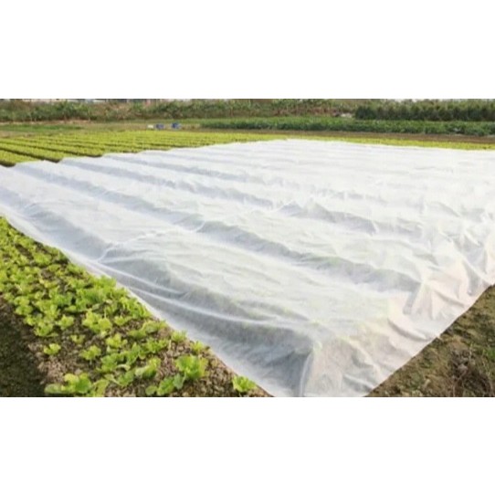 agrovláknina bílá textilie z biomasy 1.6x100m hrubá 70g / m2 megamix.shop