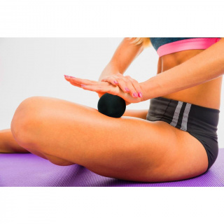 Masážní kulička černá Lacrosse Ball