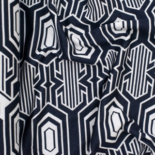 Látka podzimní pletenina černá geometrický vzor 0,5m