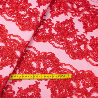 Látka krajka červené květy vzor 0,5m