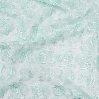 Látka krajka gipiura zelená na tylu 0,5m