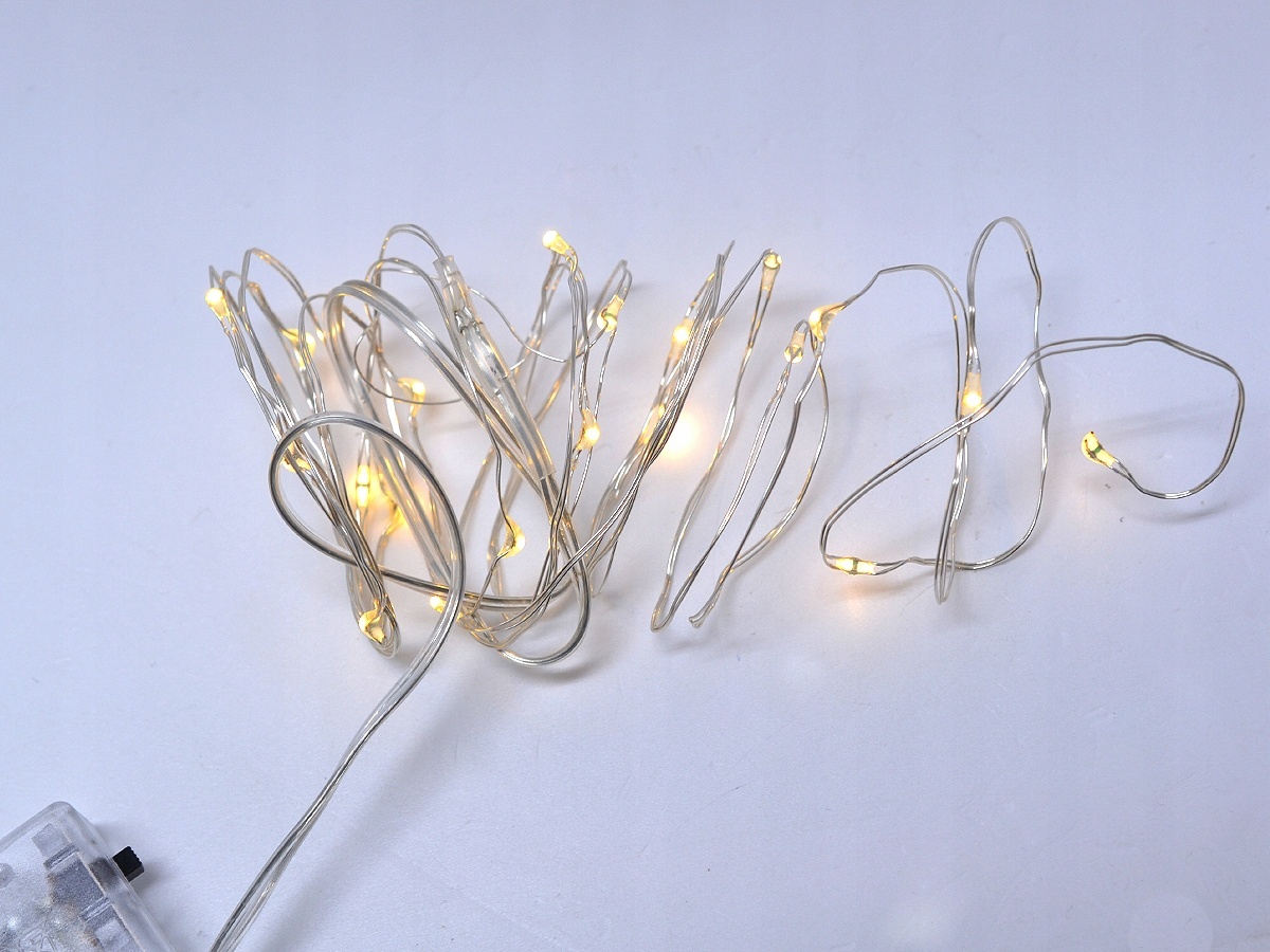 světelný drátek s 20ks LED lampami na baterie, teplá bílá barva světla megamix.shop